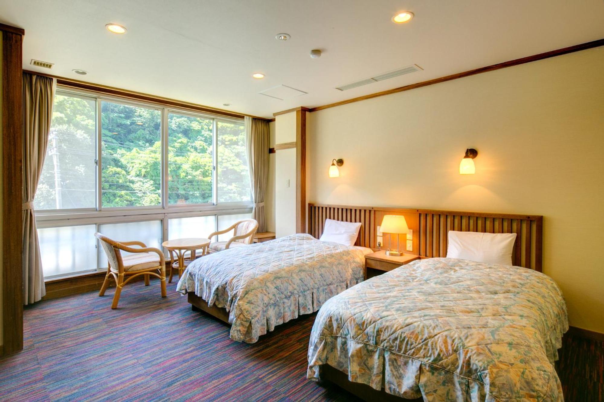 Yugawara-Onsen Manyoso Hotel Bagian luar foto