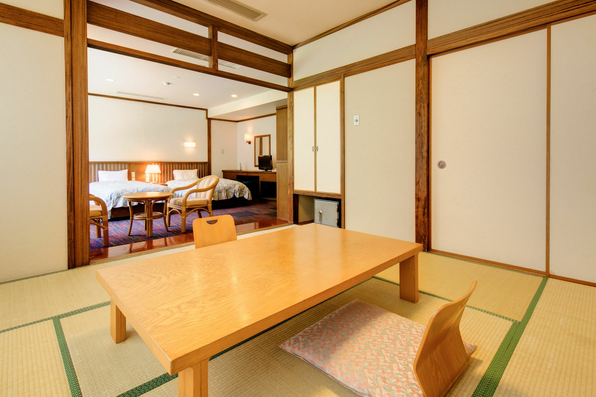 Yugawara-Onsen Manyoso Hotel Bagian luar foto