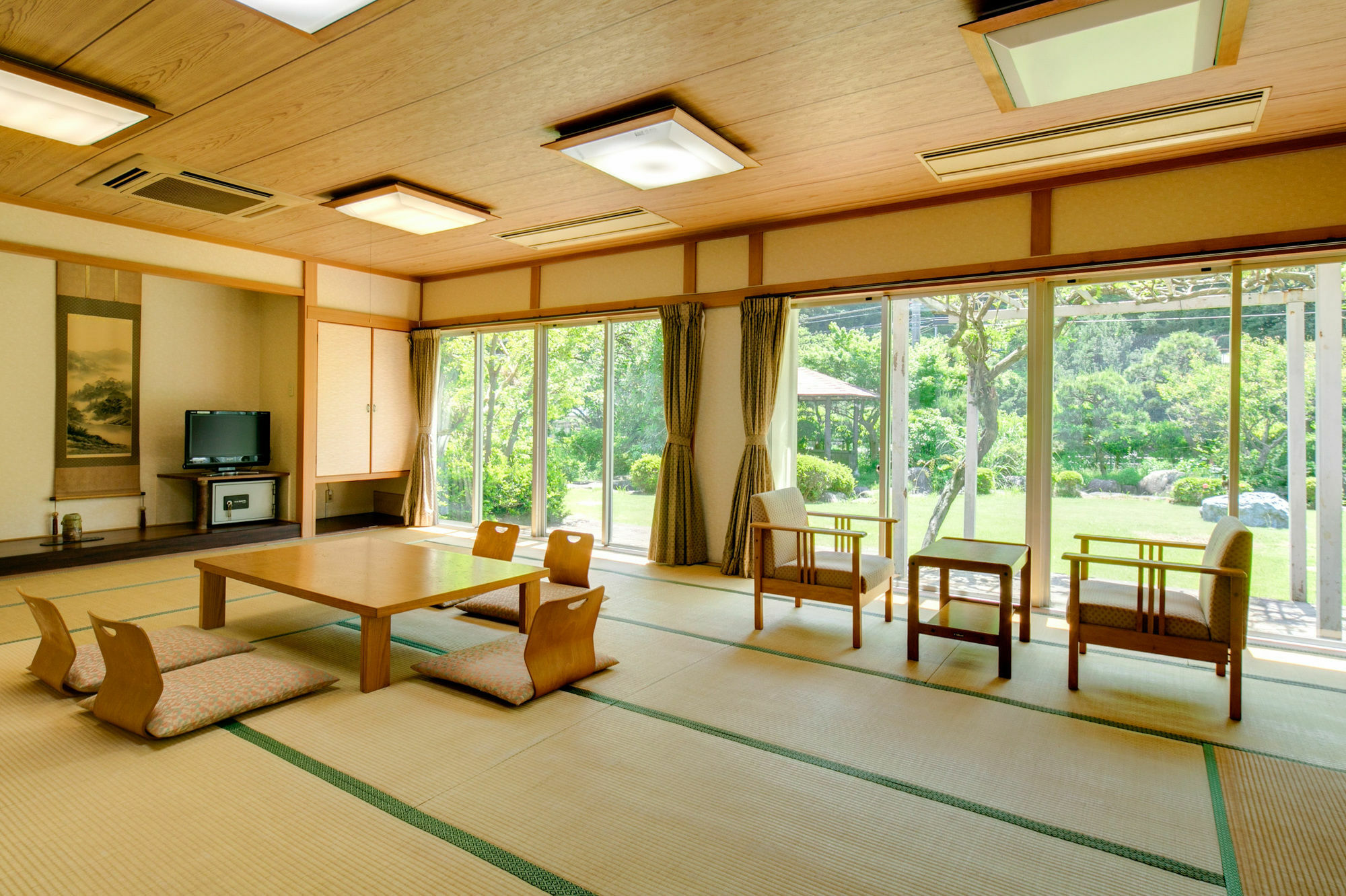 Yugawara-Onsen Manyoso Hotel Bagian luar foto